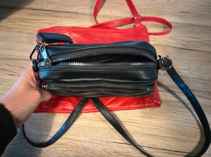 Lot de 2 sacs/pochettes rouges et noirs - photo numéro 6