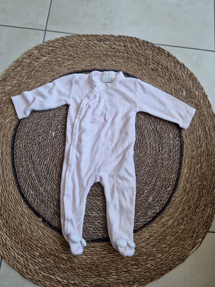 Joli pyjama 1 pièce taille 3 mois