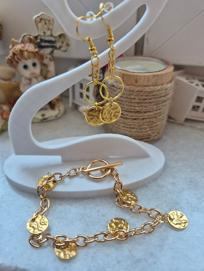 Set boucles d'oreilles et bracelet. - photo numéro 3
