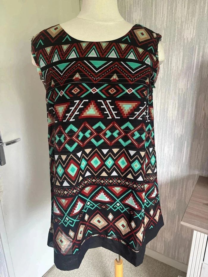 Très jolie robe taille 42 marque bleu bonheur •