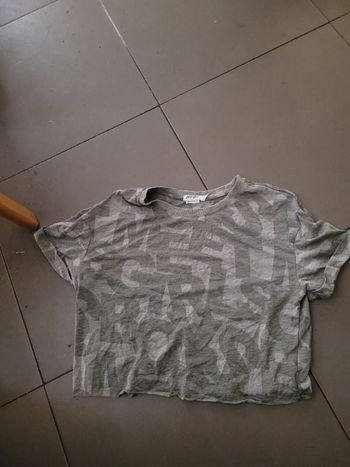 T-shirt court taille M jennyfer