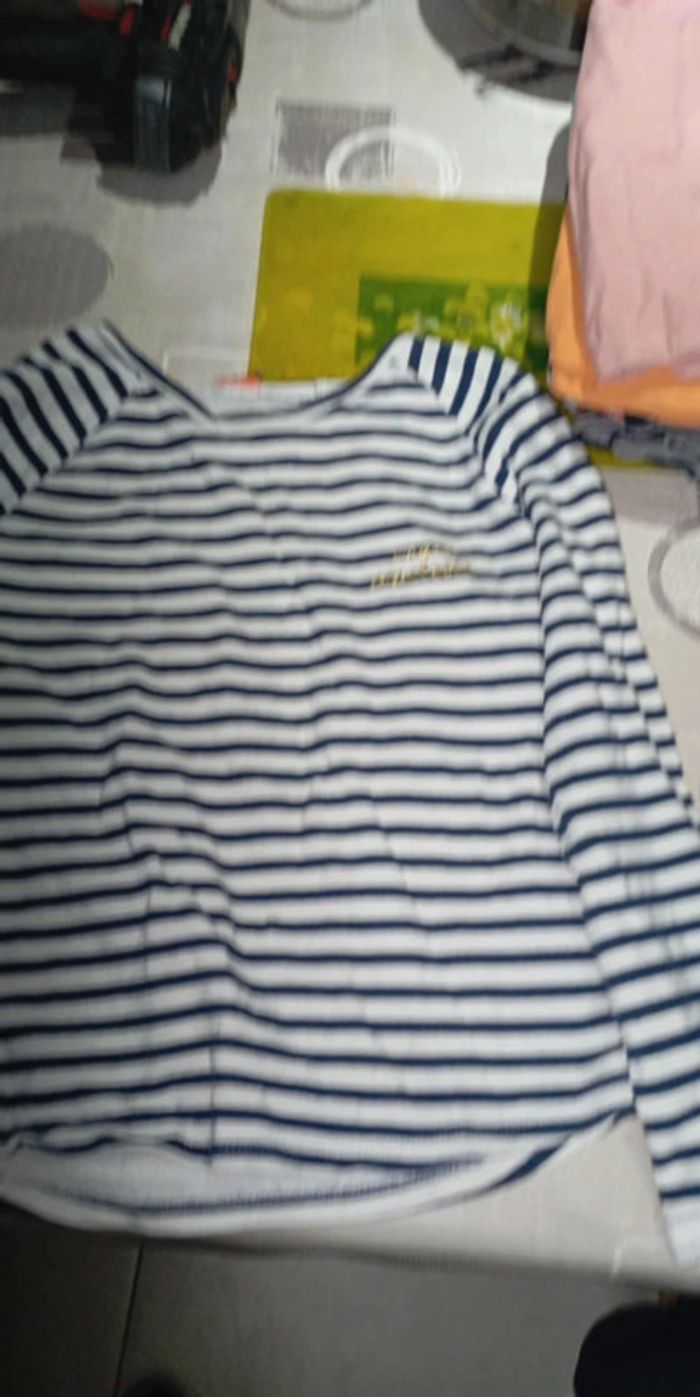 Lots de 20 vêtements 10 ans leggings jeggings Tshirt court et longue manche 20 vêtements 20€ - photo numéro 2
