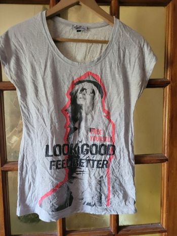 T-shirt kiabi taille M