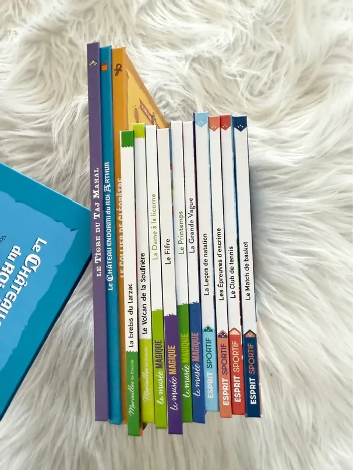 Lot de 13 livres McDonald’s jeunesse + pochette documents – Neuf - photo numéro 4