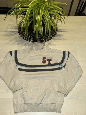 Pull 8 ans