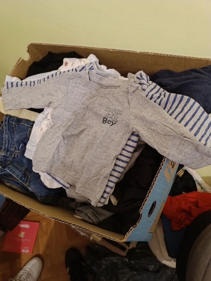 Lot de vêtements - photo numéro 2