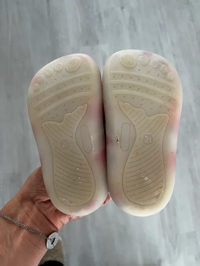 Chaussons 21 - photo numéro 2