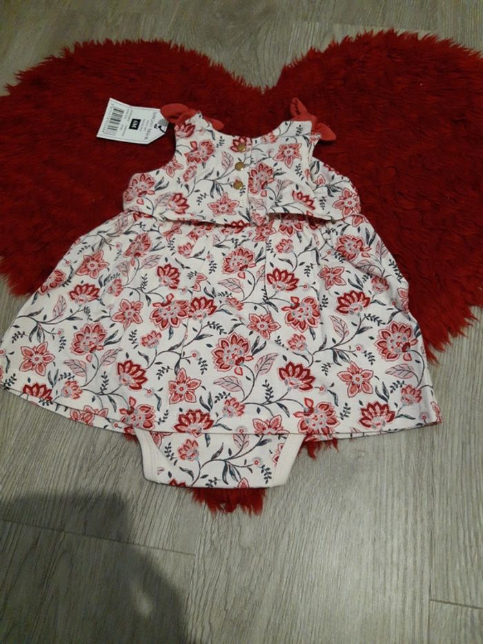 Robe neuve 68cm - photo numéro 3