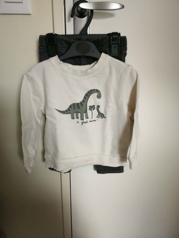 Ensemble 2 pièces (sweat + pantalon, 2 Dinosaures) 18 mois (86 cm) Kiabi - photo numéro 1