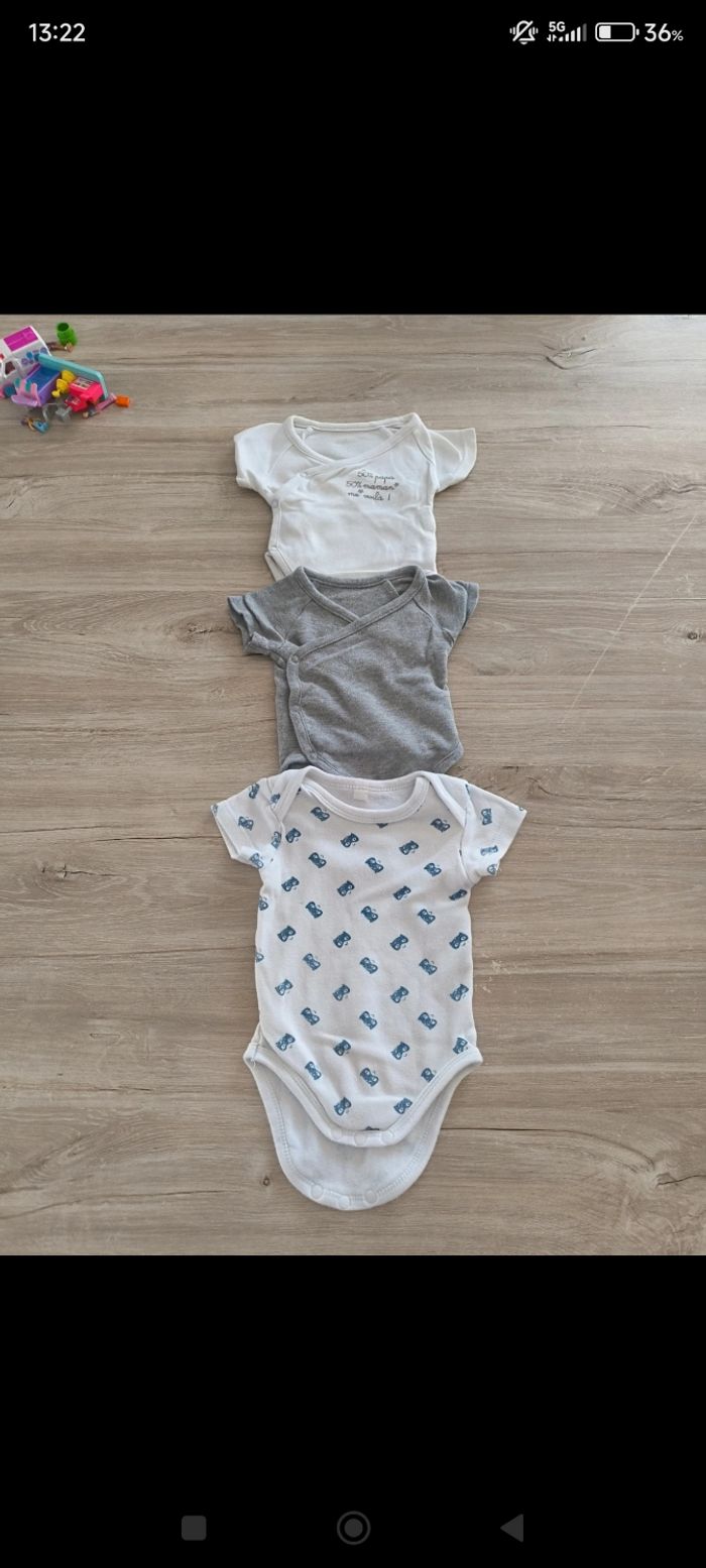 Bodies taille 1 mois