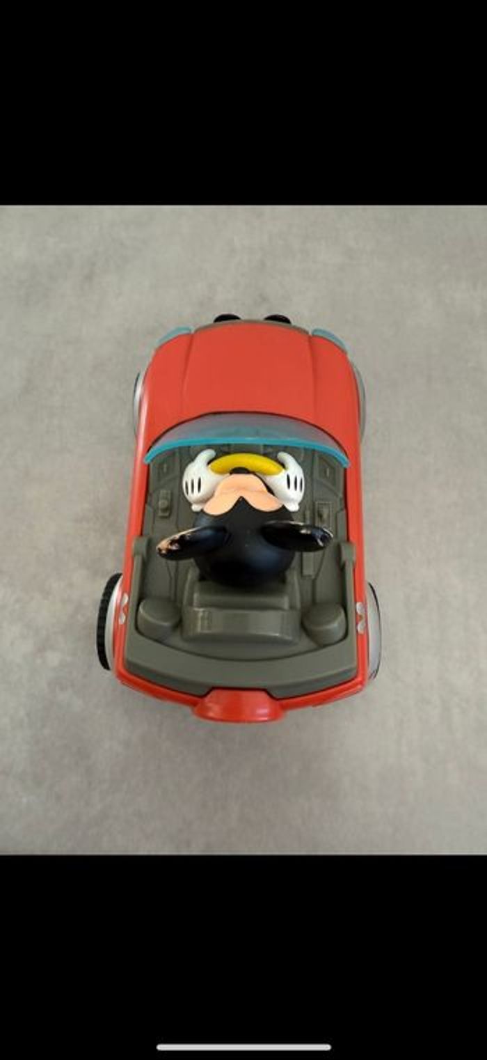 Voiture avec Mickey - photo numéro 6