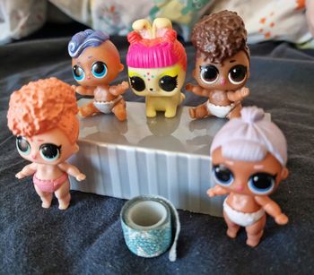Lot 5 poupées LOL omg