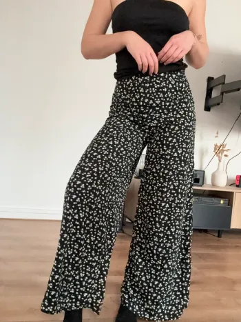 Pantalon fluide fleuri