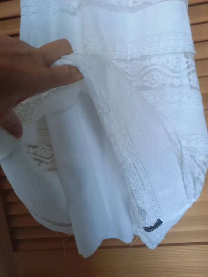 Petite robe à dentelle - photo numéro 2