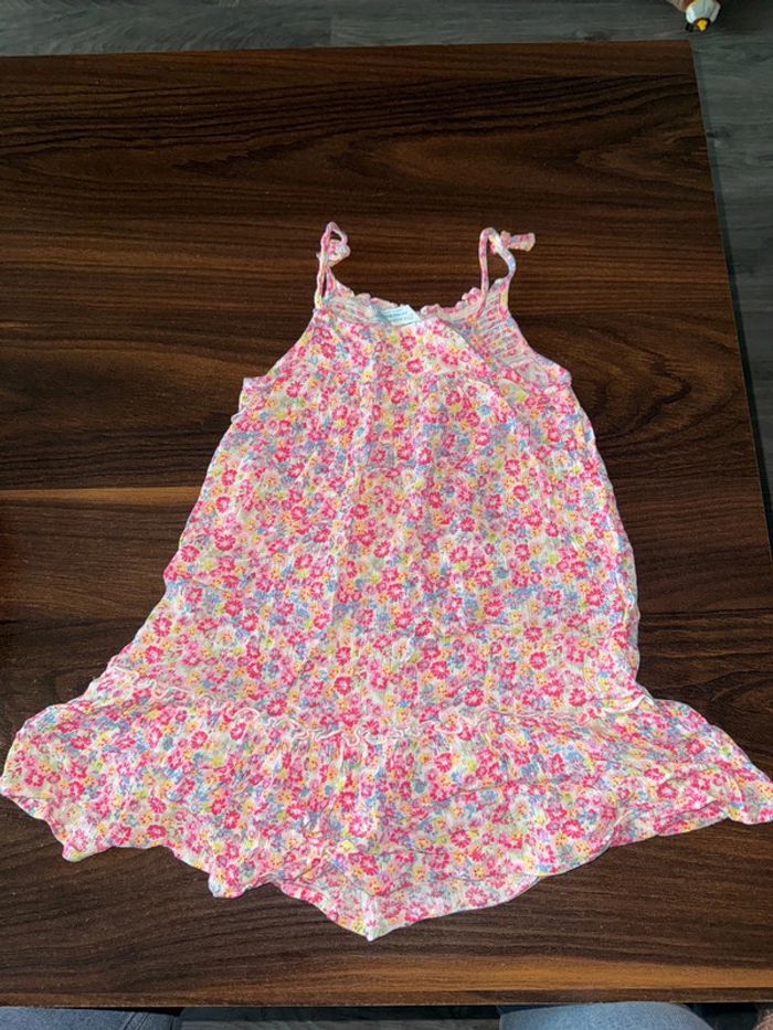 Jolie robe à bretelles - photo numéro 3