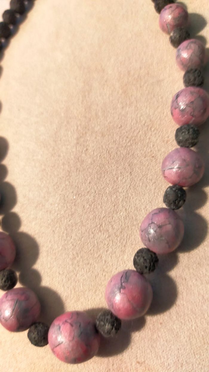 Collier vintage – Perles artisanales en pâte polymère marbrée & pierre volcanique - photo numéro 4