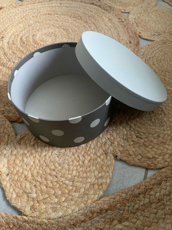 Jolie boîte de rangement ronde