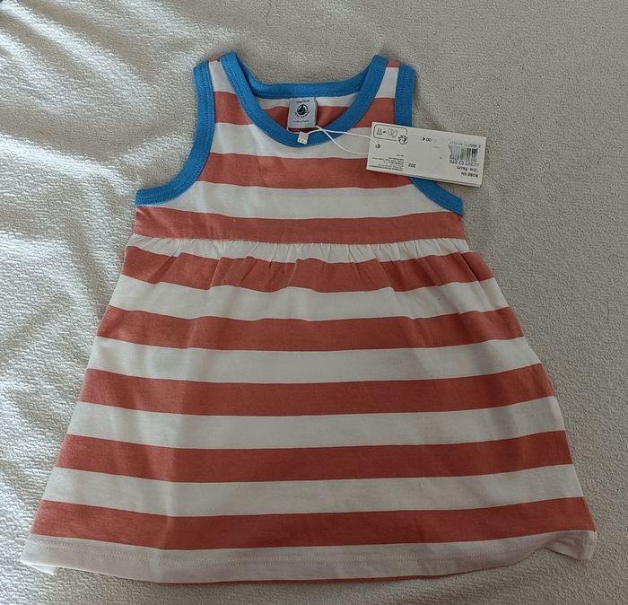 Robe neuve bretelles petit bateau 12 mois - photo numéro 1
