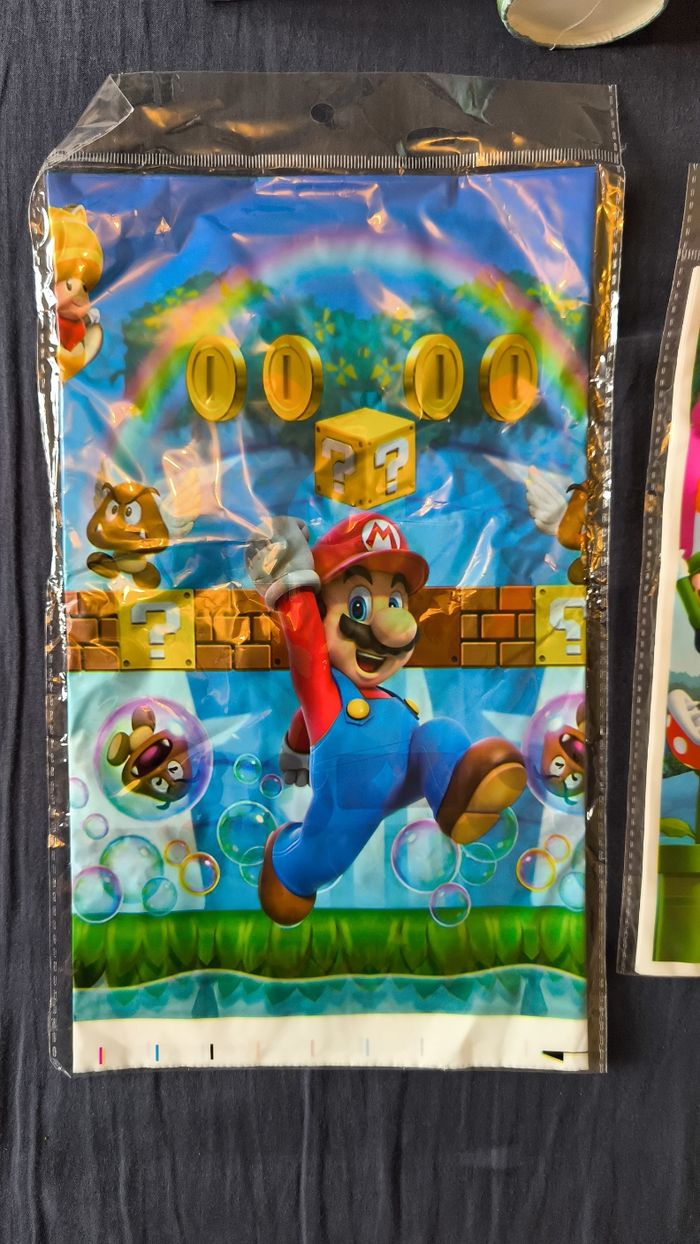 Lot anniversaire mario - photo numéro 2