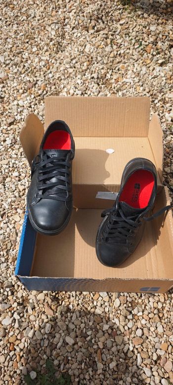 Chaussures de restauration rapide