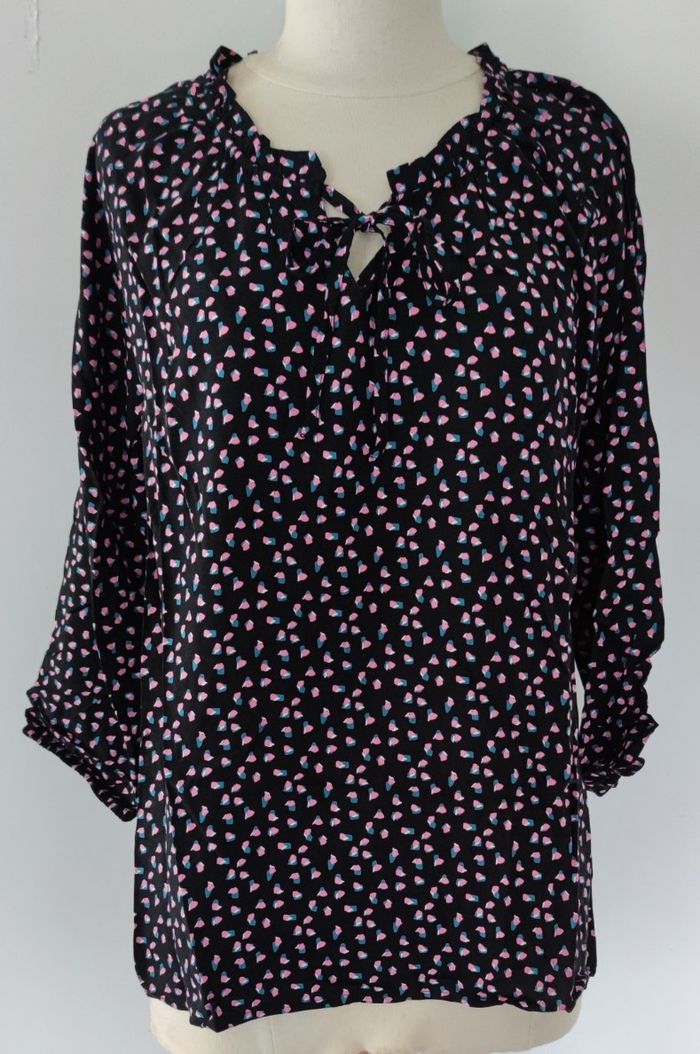 Blouse femme Gémo taille L – Noir motifs roses – Très bon état – Chic décontracté