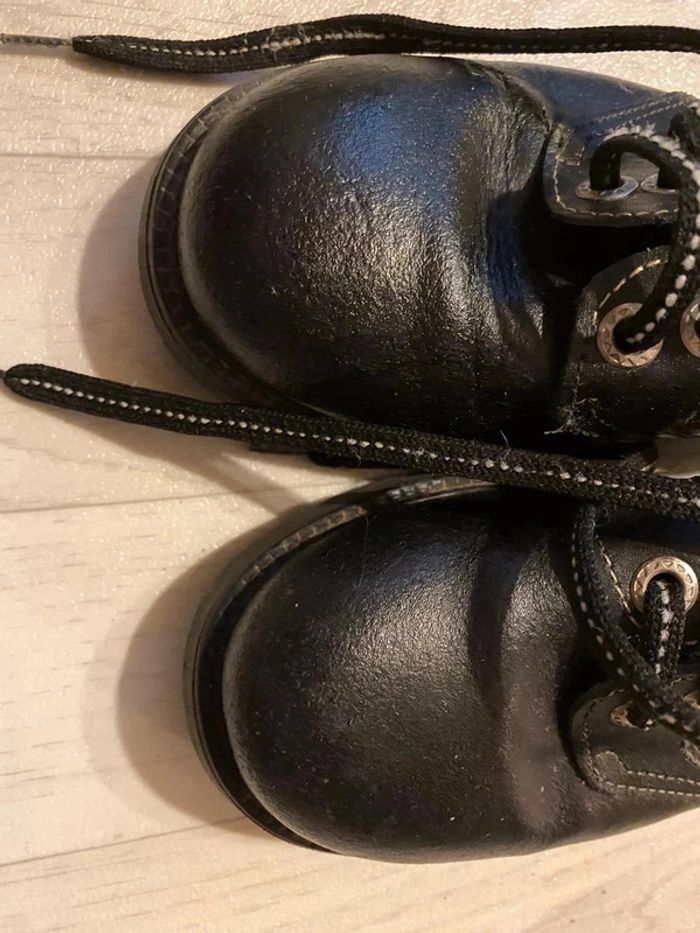 Chaussures pointure 31 - photo numéro 2