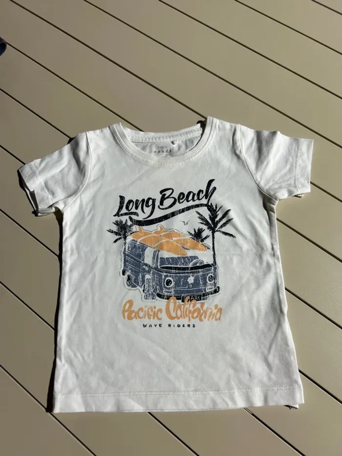 TEE shirt