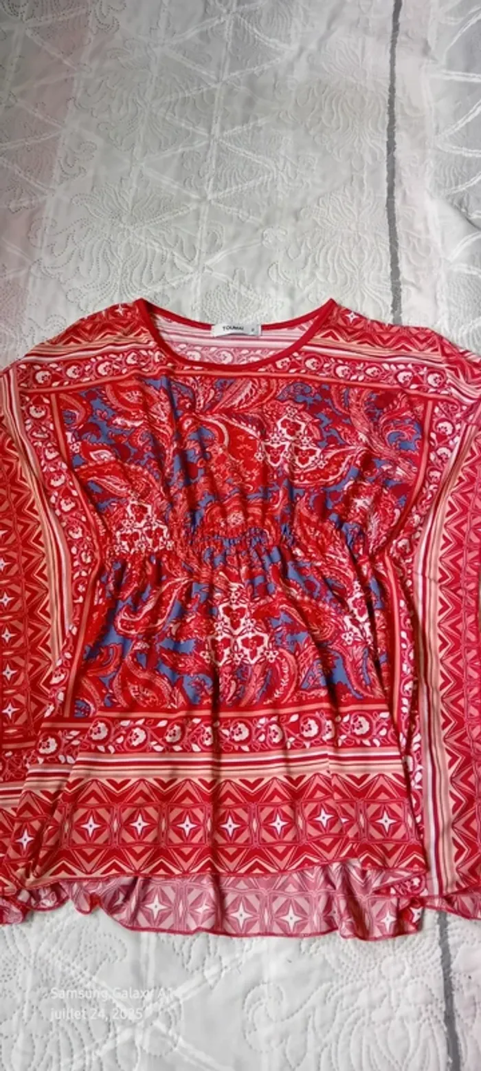 Tunique poncho manches papillon volantées motif floral rouge femme Taille 2 Toumaï - photo numéro 11