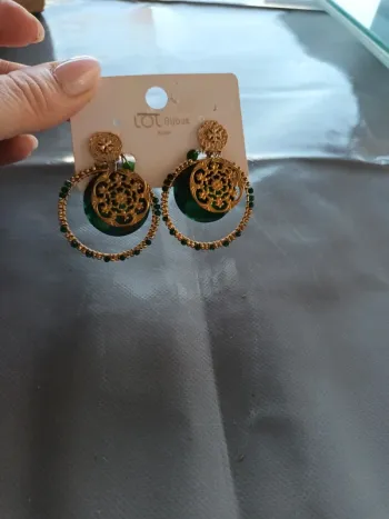 Boucle d oreille  bohème vert doré