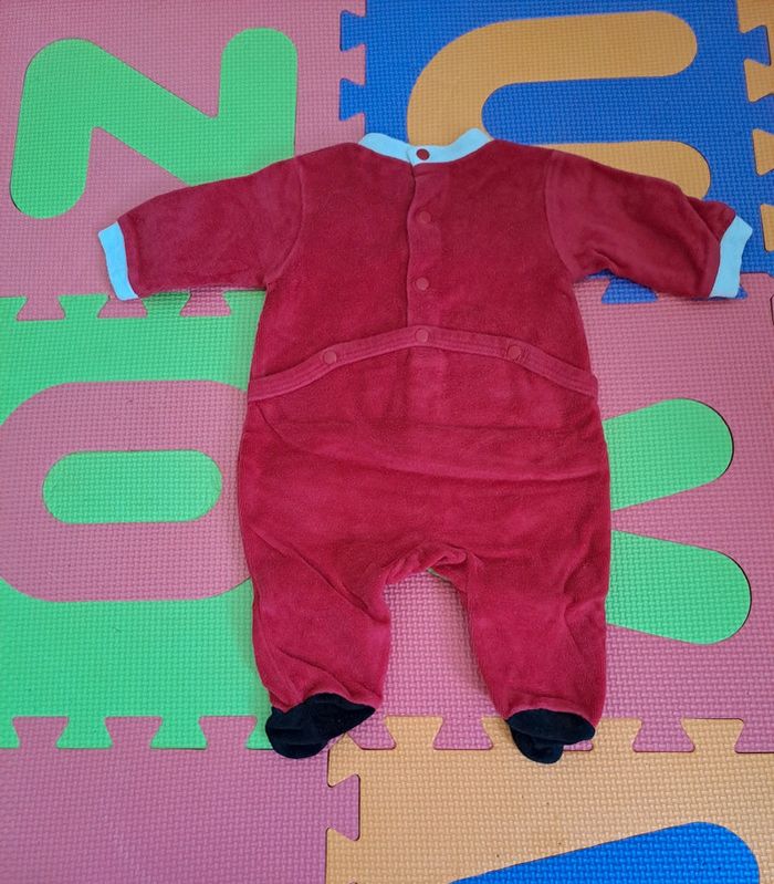 Pyjama grenouillère 1 pièce rouge père Noël, taille 1 mois (54 cm) - photo numéro 2