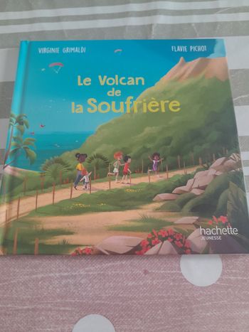 Livre le volcan de la soufrière 