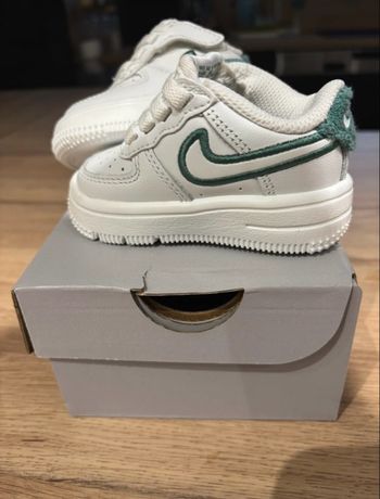 Basket bébé Nike 