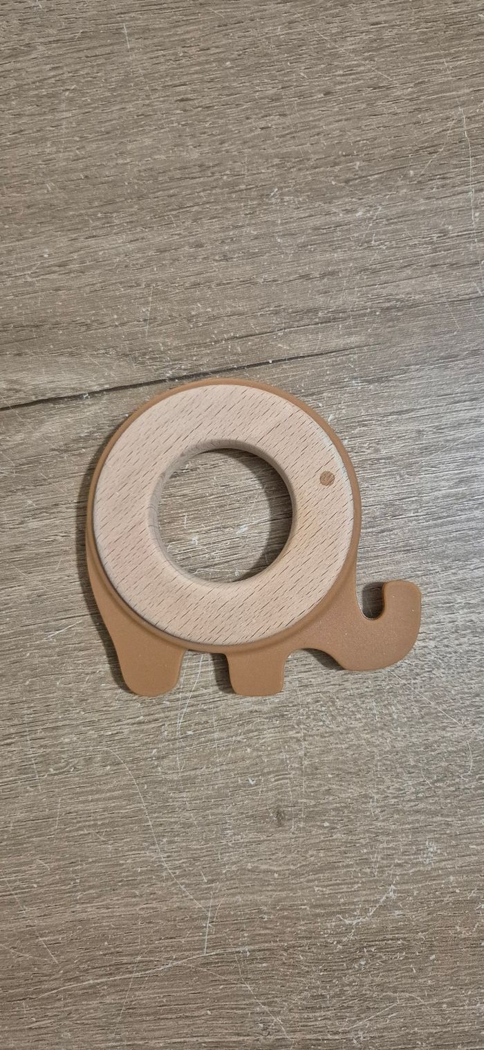 Anneau de dentition bois et silicone - photo numéro 2