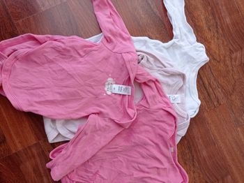 Pyjamas et body 6 mois