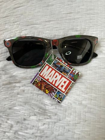 Lunette de soleil Marvel