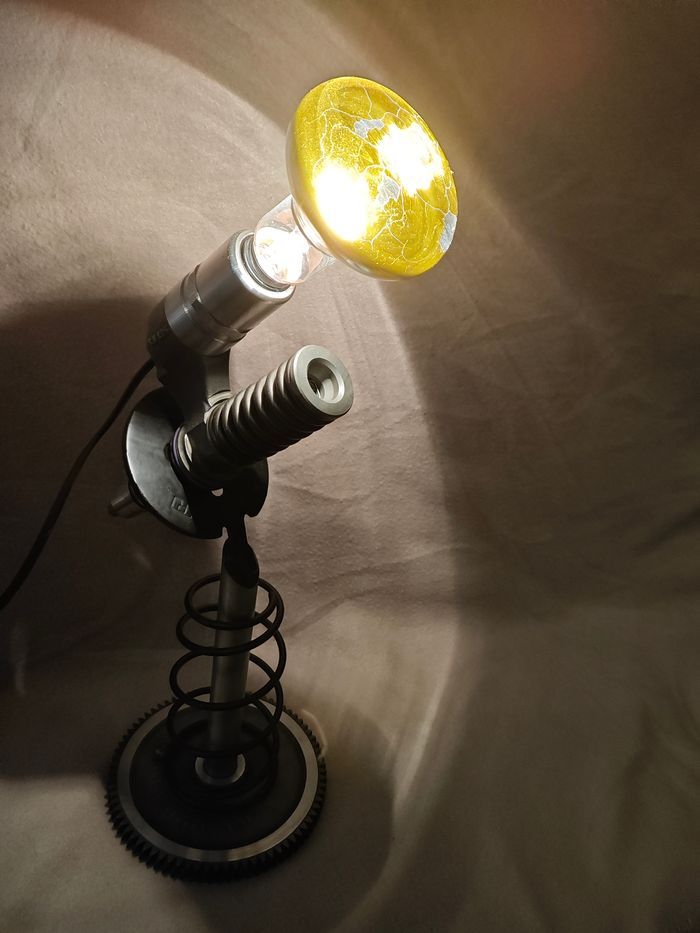 Lampe de bureau ou déco - photo numéro 5