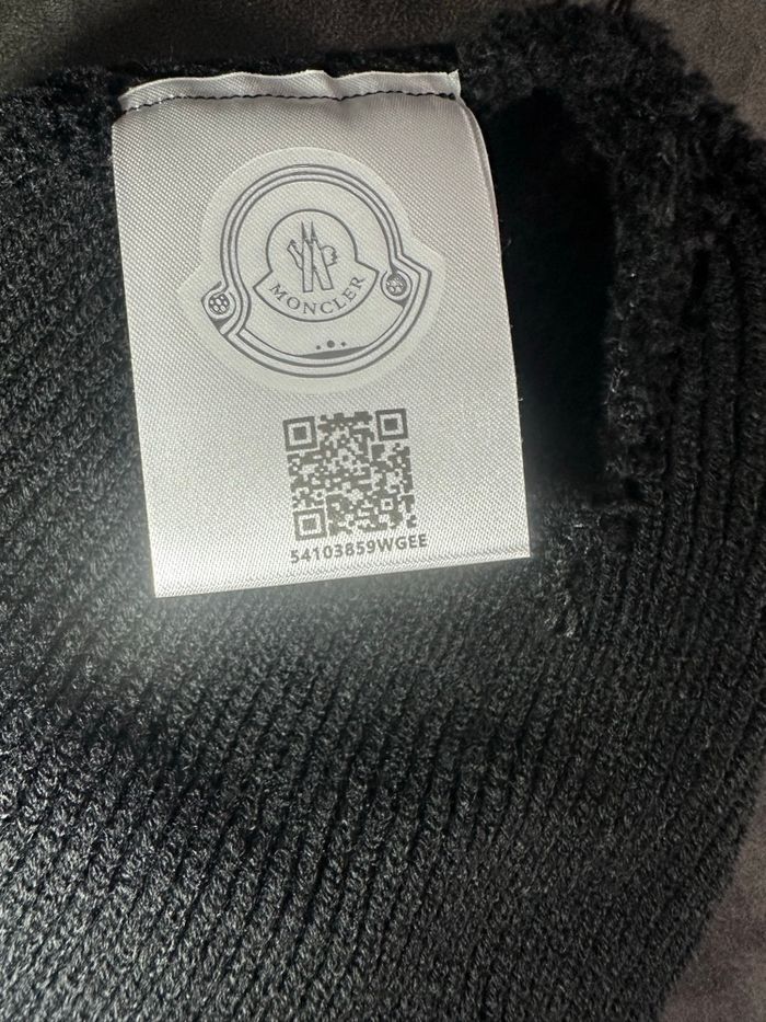 Bonnet Moncler noir ton sur ton –  étiquette - photo numéro 5