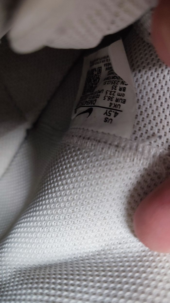 Baskets montantes Nike taille 36.5 - photo numéro 4