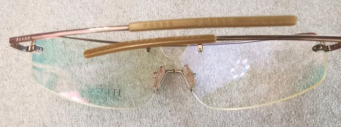 Lunettes de Soleil "Gianfranco Ferré" - photo numéro 4