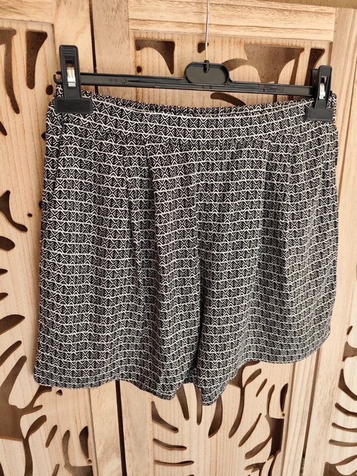 Short fluide et léger imprimé T 38 H&M - photo numéro 3