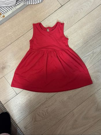 Robe rouge 6-9 mois