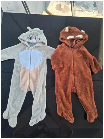 Lot combinaisons Disney et renard 3 mois