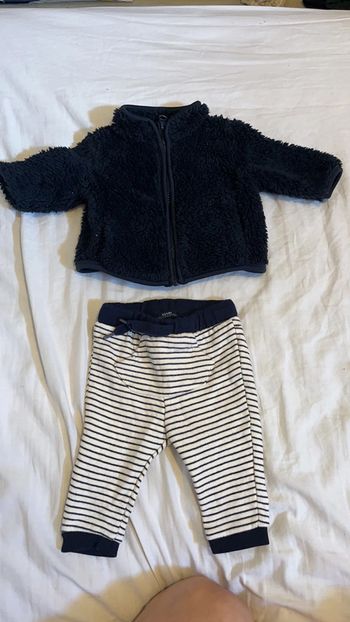 Ensemble veste chaude et jogging