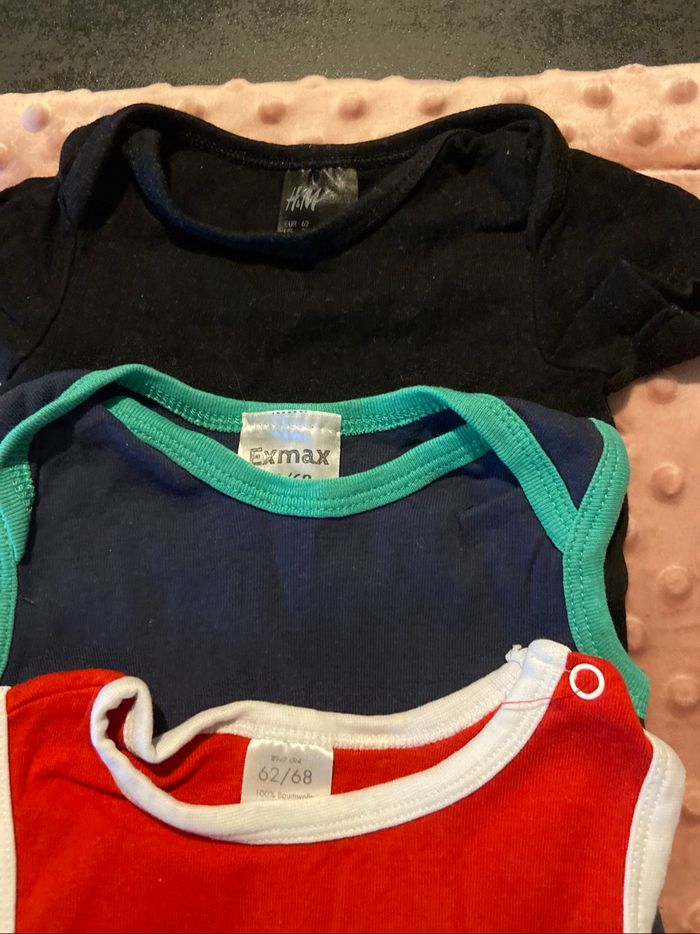 Lot de 5 bodies taille 3 mois - photo numéro 5
