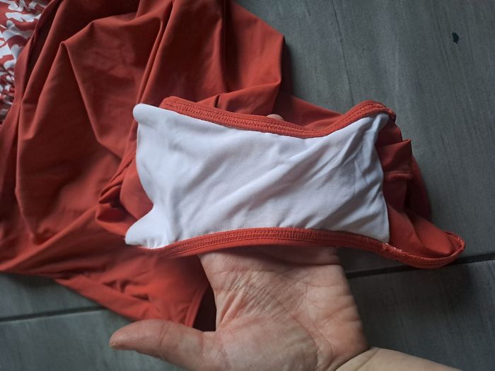 Maillot de bain 1 pièce Décathlon Taille 46 - photo numéro 6