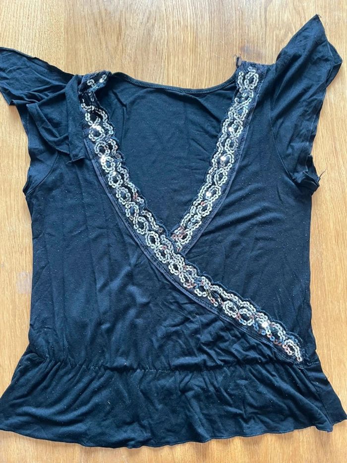 Top noir croisé/ cache coeur à sequins TU - photo numéro 3