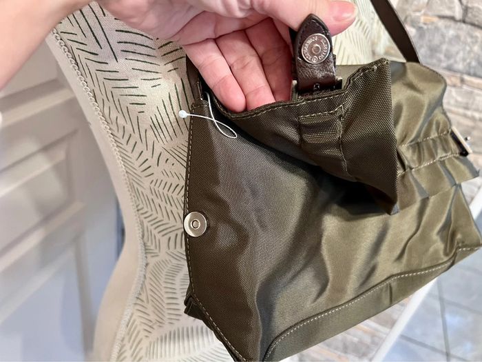 Très beau sac à mains couleur kaki avec fermeture et pression 26/17cm - photo numéro 4