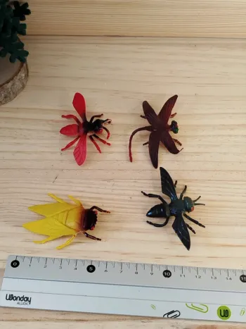 Figurine lot 4 insectes Animal de la campagne