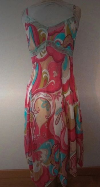 Magnifique robe avec dentelle