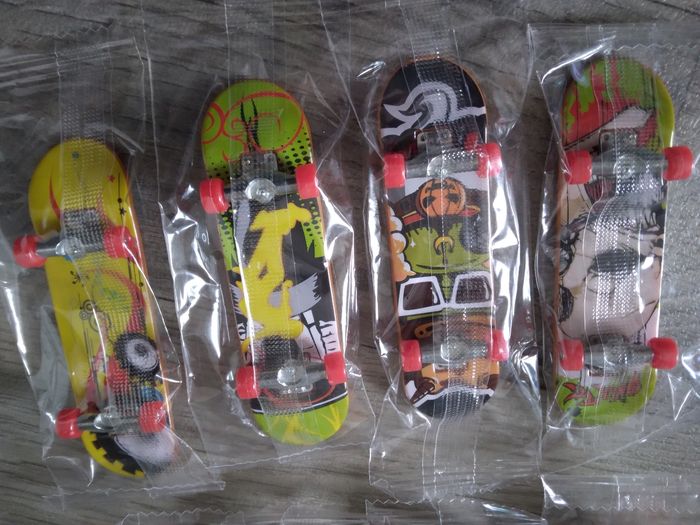 Lot 8 skateboard neuf - photo numéro 4